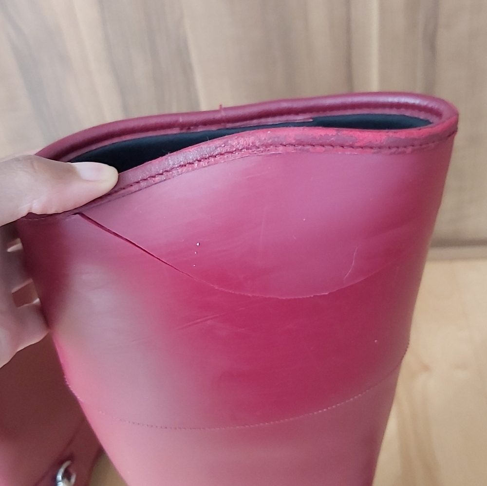 RED GUCCI RAIN BOOTS - Picture 4 of 12